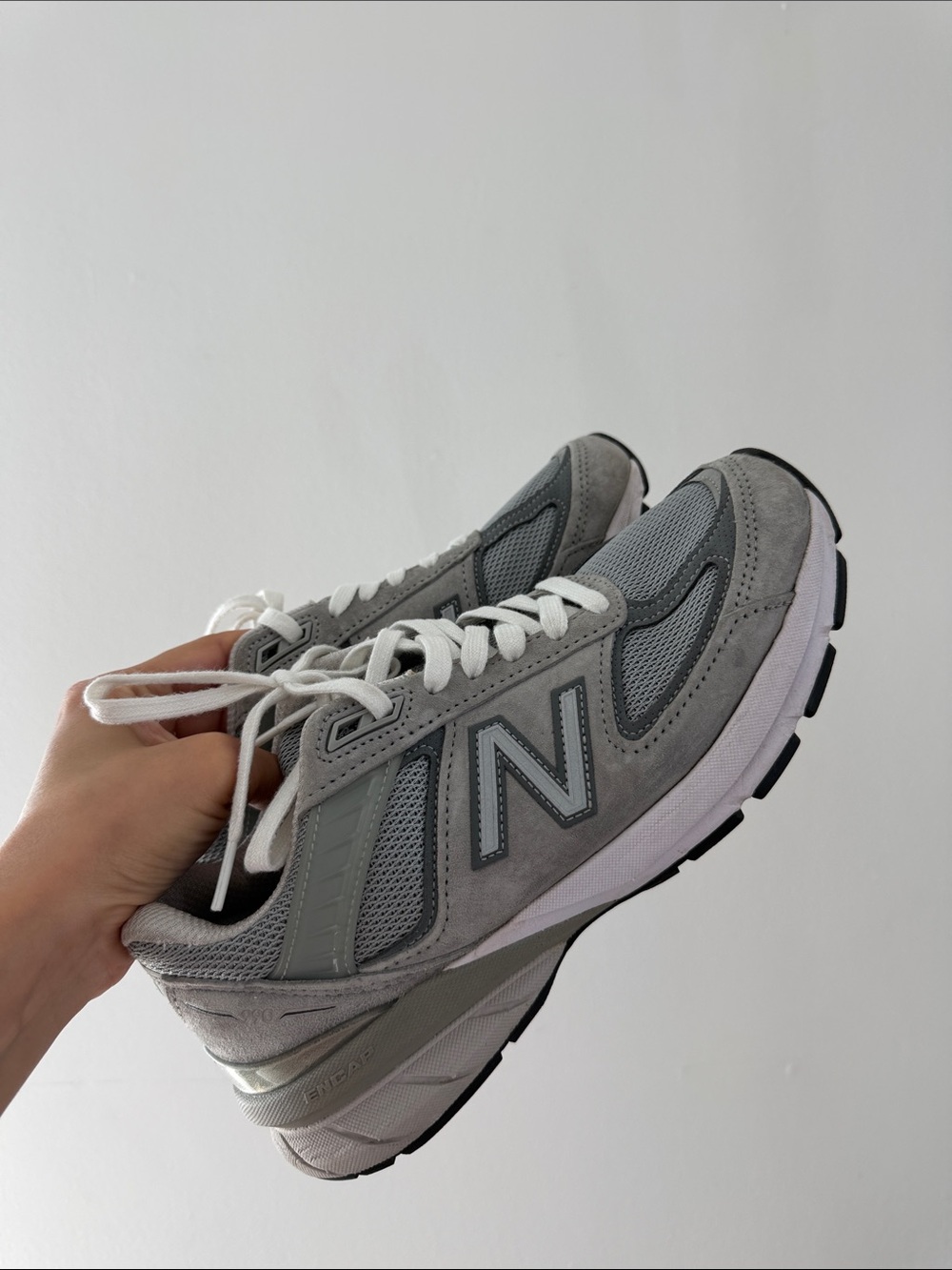 New Balance 990v5 sneakers